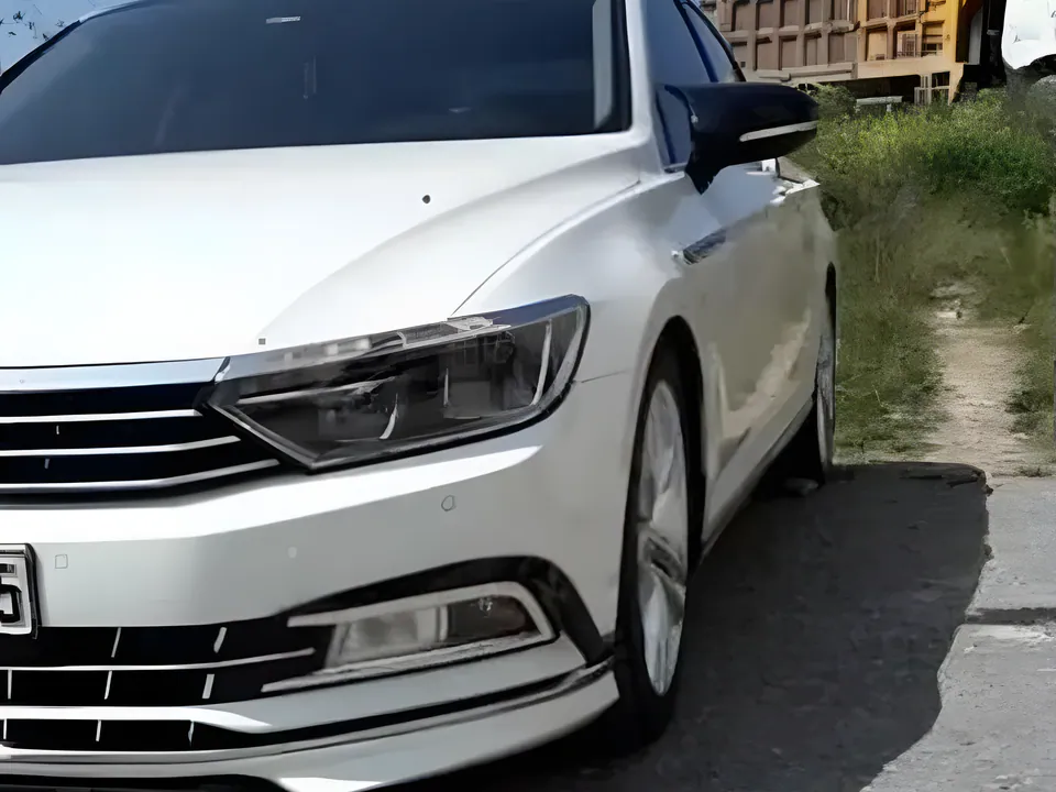 Volkswagen Passat B8 Piano Black Batman ayna kapağı – görsel 1