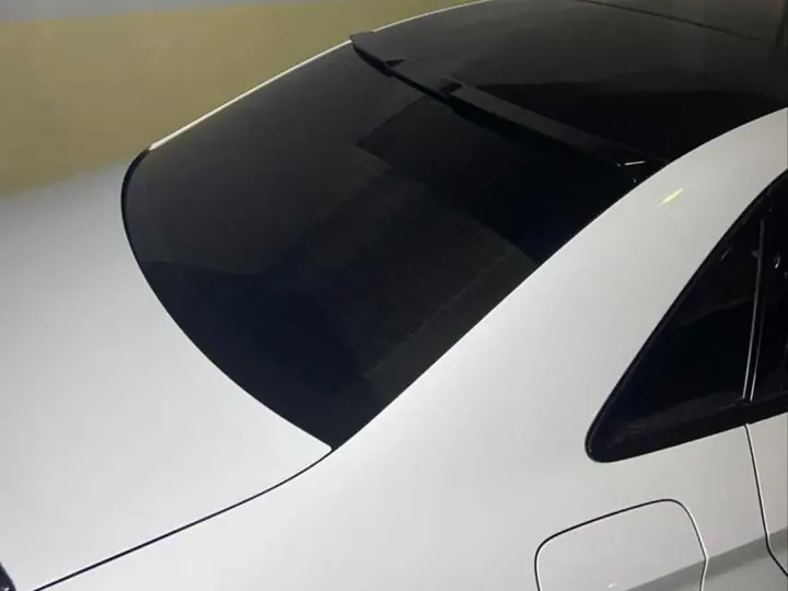 Audi A3 8V cam üstü spoiler