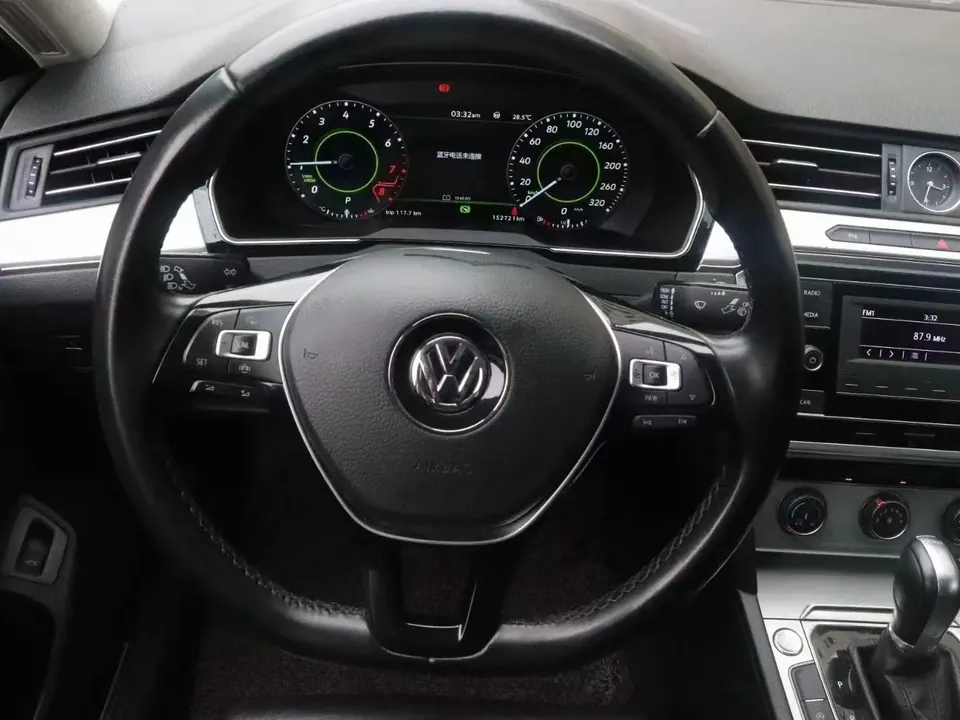 Volkswagen Passat B8 dijital gösterge paneli (hayalet ekran) – görsel 1