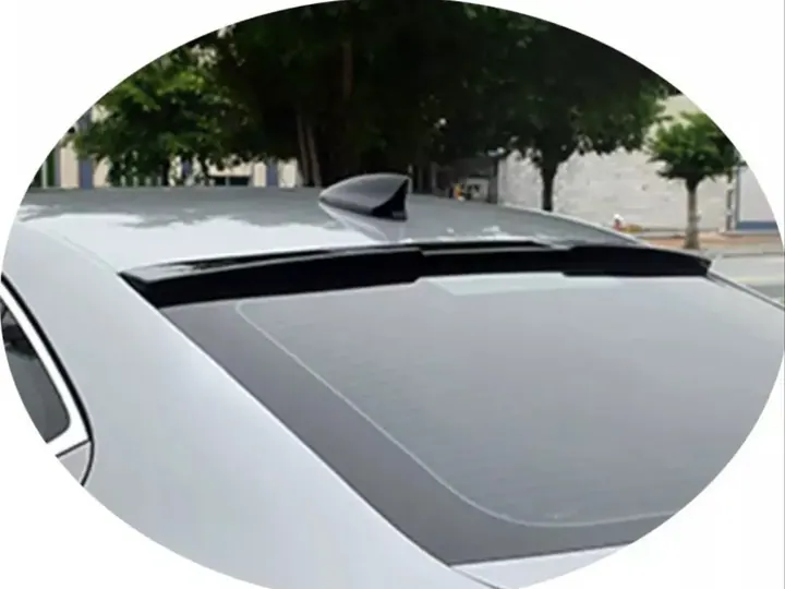 Skoda Superb 3 makyajlı Piano Black cam üstü spoiler