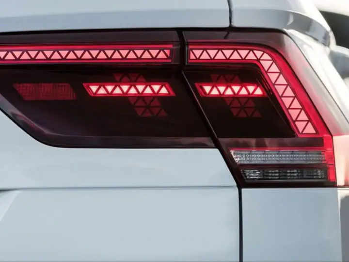 Volkswagen Tiguan Highline görünümlü LED stop lambası – görsel 1