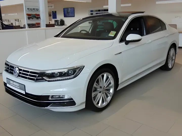 Volkswagen Passat B8 R-Line görünümlü yan marşpiyel – görsel 1