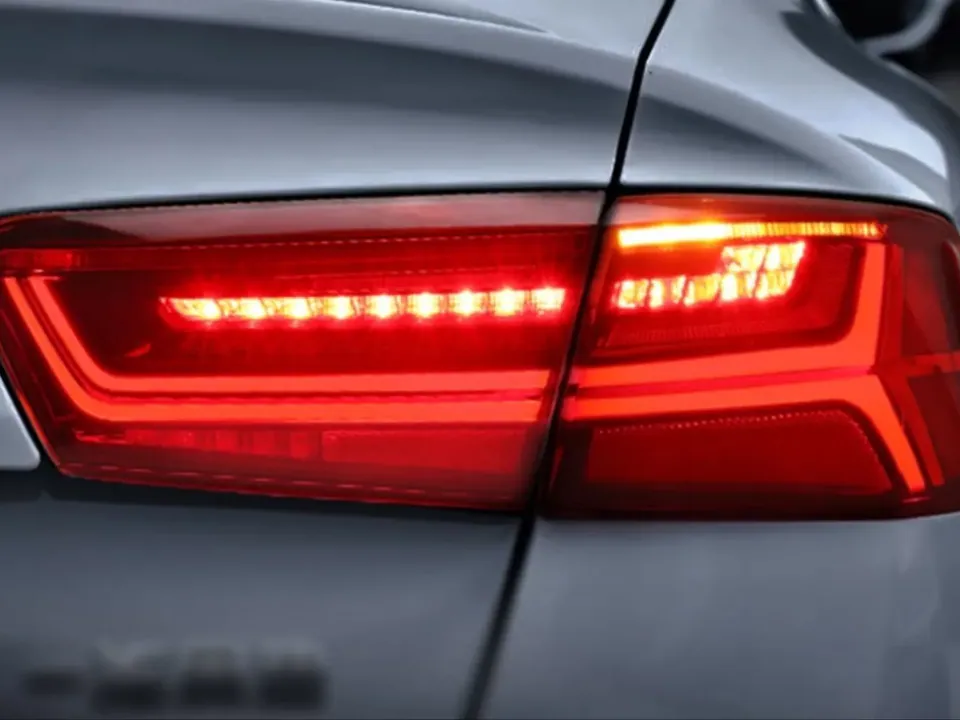 Audi A6 C7 makyajlı görünümlü LED stop – görsel 1