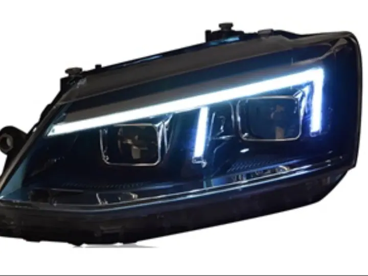 Volkswagen Jetta Mk6 makyajlı New Line LED far