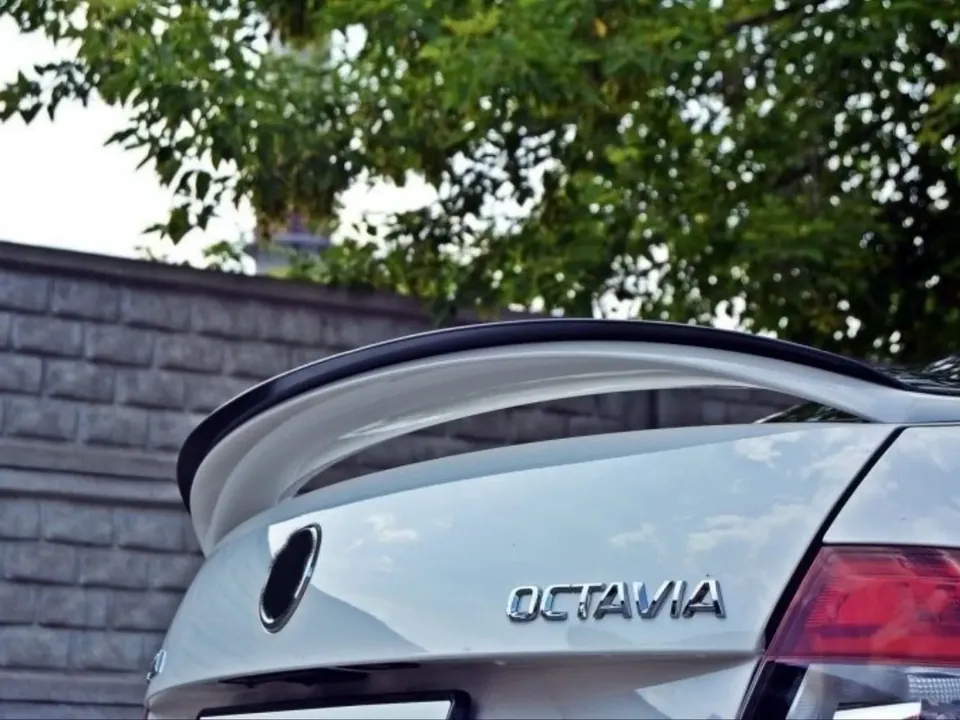 Skoda Octavia A7 Piano Black RS görünümlü spoiler – görsel 1